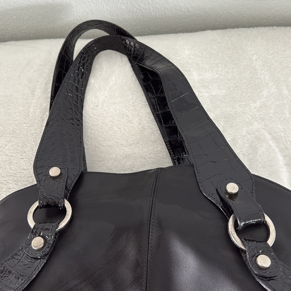 Oxone Leather Statement Bag from Paris France. - Picture 4 of 13